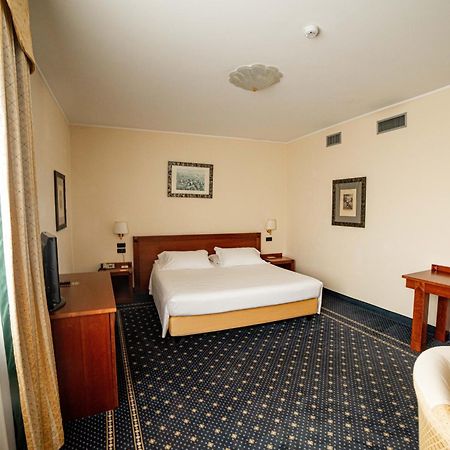 Phi Hotel Cavalieri ブラ エクステリア 写真