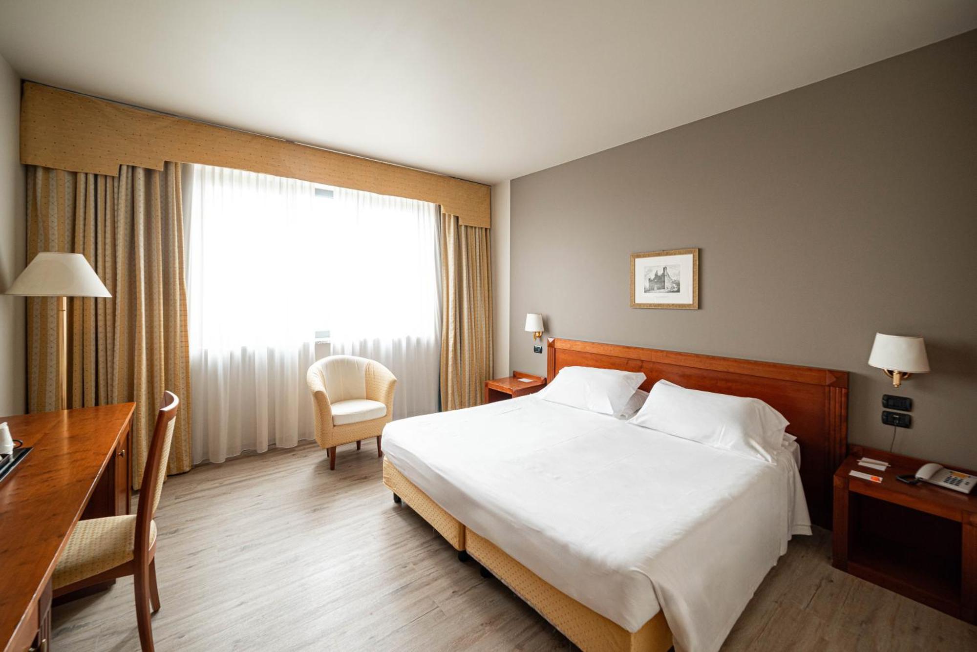 Phi Hotel Cavalieri ブラ エクステリア 写真