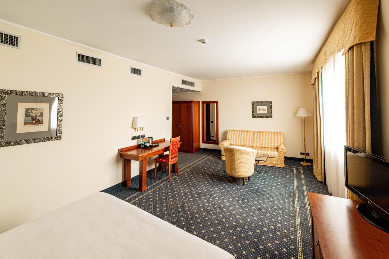 Phi Hotel Cavalieri ブラ エクステリア 写真